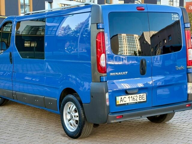 Синий Рено Трафик, объемом двигателя 2 л и пробегом 355 тыс. км за 10199 $, фото 5 на Automoto.ua