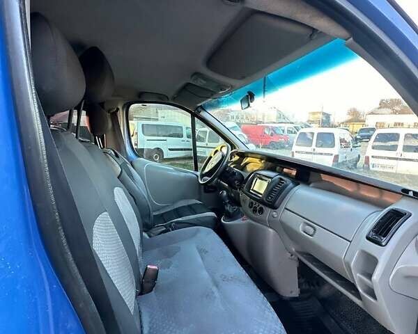 Синий Рено Трафик, объемом двигателя 2.46 л и пробегом 300 тыс. км за 6999 $, фото 21 на Automoto.ua