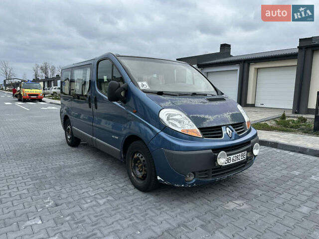 Синий Рено Трафик, объемом двигателя 1.87 л и пробегом 300 тыс. км за 7500 $, фото 2 на Automoto.ua