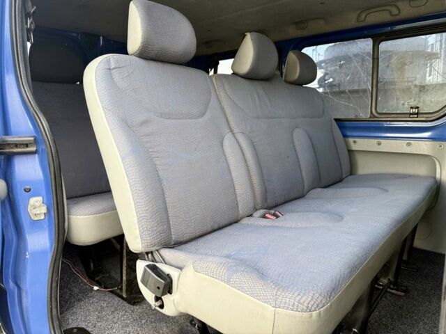 Синий Рено Трафик, объемом двигателя 2.5 л и пробегом 280 тыс. км за 8800 $, фото 17 на Automoto.ua