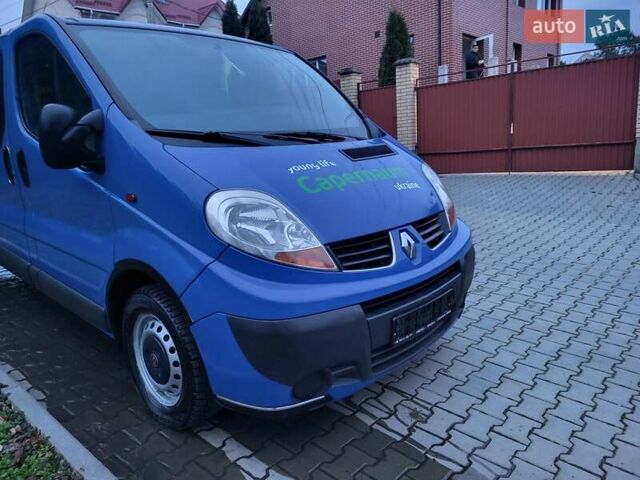 Синий Рено Трафик, объемом двигателя 2 л и пробегом 267 тыс. км за 9850 $, фото 148 на Automoto.ua