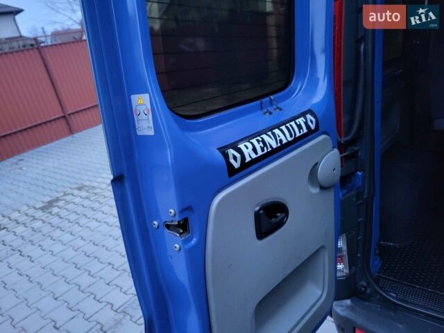 Синій Рено Трафік, об'ємом двигуна 2 л та пробігом 267 тис. км за 9500 $, фото 178 на Automoto.ua