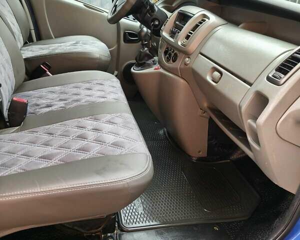 Синий Рено Трафик, объемом двигателя 2 л и пробегом 340 тыс. км за 10000 $, фото 7 на Automoto.ua