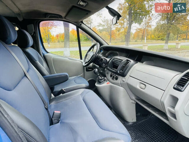 Синій Рено Трафік, об'ємом двигуна 2.5 л та пробігом 311 тис. км за 8500 $, фото 9 на Automoto.ua