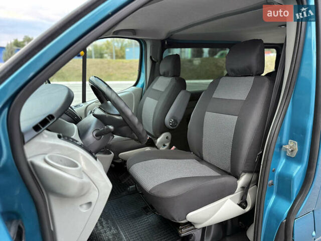 Рено Трафик 2007 в Виннице на Automoto.ua Синий Рено Трафик, объемом двигателя 2.5 л и пробегом 310 тыс. км за 10900 $, фото 9 на Automoto.ua