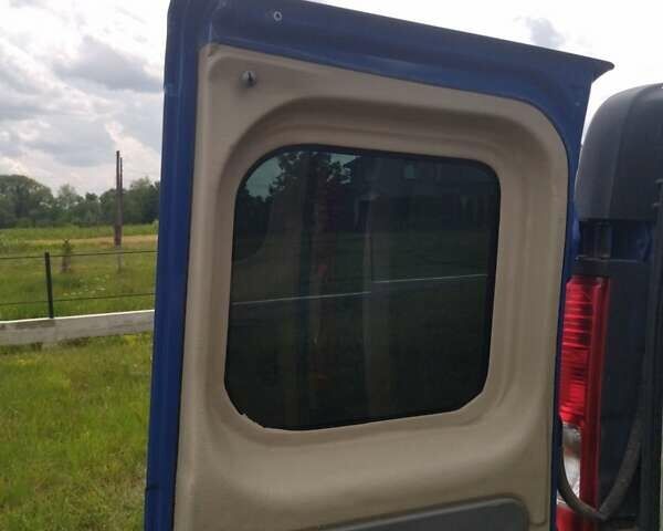 Синий Рено Трафик, объемом двигателя 2 л и пробегом 298 тыс. км за 9300 $, фото 12 на Automoto.ua
