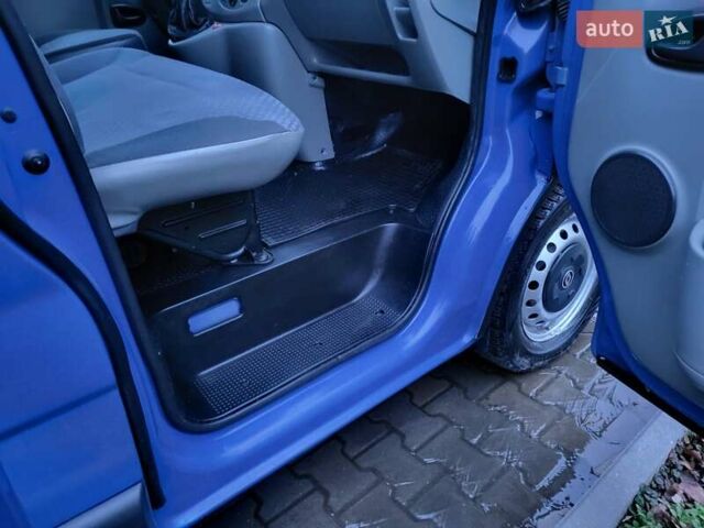 Синій Рено Трафік, об'ємом двигуна 2 л та пробігом 267 тис. км за 9990 $, фото 121 на Automoto.ua