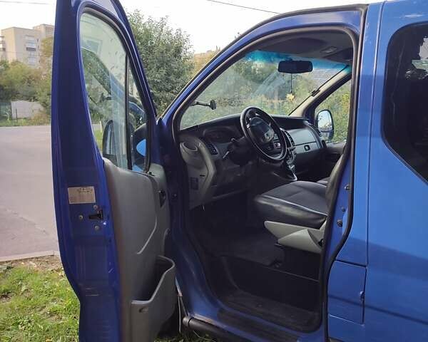 Синій Рено Трафік, об'ємом двигуна 2 л та пробігом 281 тис. км за 8500 $, фото 8 на Automoto.ua