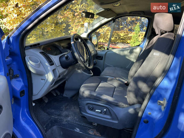 Рено Трафик 2008 в Тернополе на Automoto.ua Синий Рено Трафик, объемом двигателя 2 л и пробегом 200 тыс. км за 8200 $, фото 7 на Automoto.ua