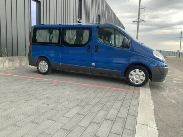 Синій Рено Трафік, об'ємом двигуна 2 л та пробігом 216 тис. км за 8500 $, фото 2 на Automoto.ua