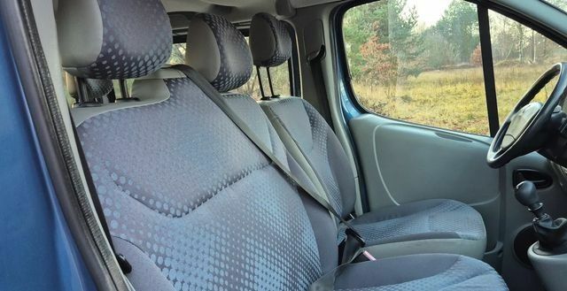 Синий Рено Трафик, объемом двигателя 2 л и пробегом 206 тыс. км за 6600 $, фото 12 на Automoto.ua