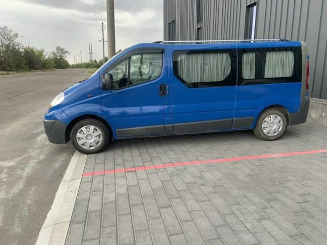 Синій Рено Трафік, об'ємом двигуна 2 л та пробігом 216 тис. км за 8500 $, фото 1 на Automoto.ua