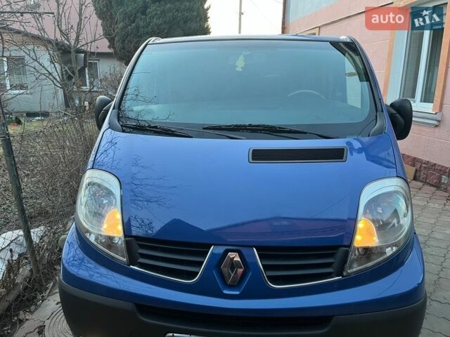 Синій Рено Трафік, об'ємом двигуна 2 л та пробігом 391 тис. км за 9500 $, фото 22 на Automoto.ua