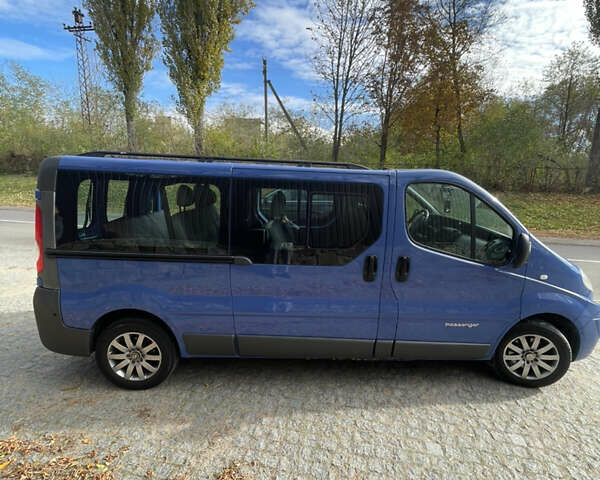 Рено Трафик 2009 в Львове на Automoto.ua Синий Рено Трафик, объемом двигателя 2 л и пробегом 440 тыс. км за 9800 $, фото 5 на Automoto.ua