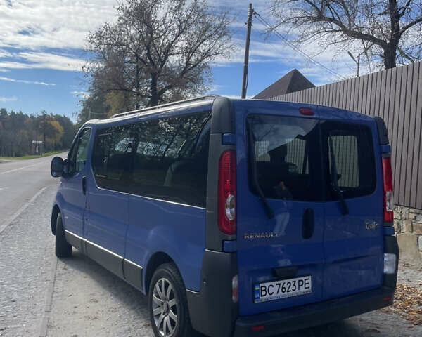 Рено Трафик 2009 в Львове на Automoto.ua Синий Рено Трафик, объемом двигателя 2 л и пробегом 440 тыс. км за 9800 $, фото 7 на Automoto.ua