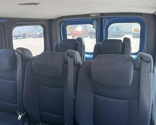 Синий Рено Трафик, объемом двигателя 2 л и пробегом 324 тыс. км за 12000 $, фото 6 на Automoto.ua