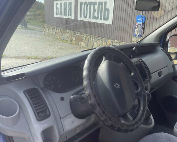 Рено Трафик 2009 в Львове на Automoto.ua Синий Рено Трафик, объемом двигателя 2 л и пробегом 440 тыс. км за 9800 $, фото 31 на Automoto.ua
