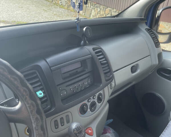 Рено Трафик 2009 в Львове на Automoto.ua Синий Рено Трафик, объемом двигателя 2 л и пробегом 440 тыс. км за 9800 $, фото 32 на Automoto.ua