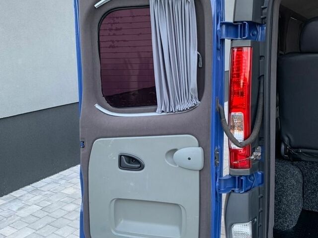 Синій Рено Трафік, об'ємом двигуна 2.5 л та пробігом 172 тис. км за 8300 $, фото 25 на Automoto.ua
