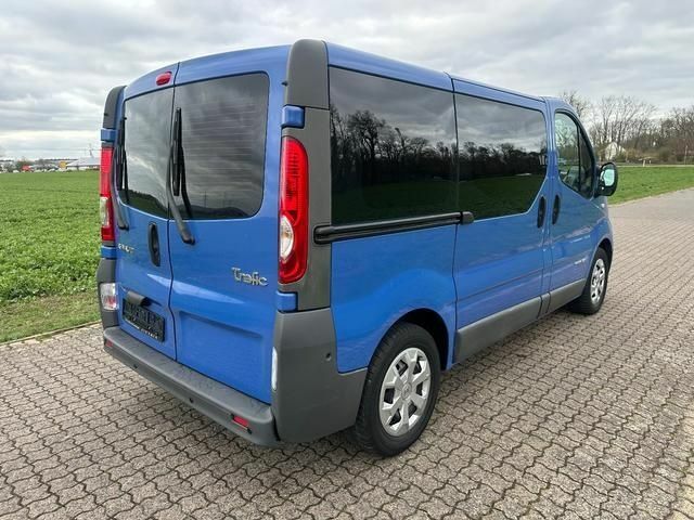 Синій Рено Трафік, об'ємом двигуна 2.5 л та пробігом 105 тис. км за 6400 $, фото 6 на Automoto.ua