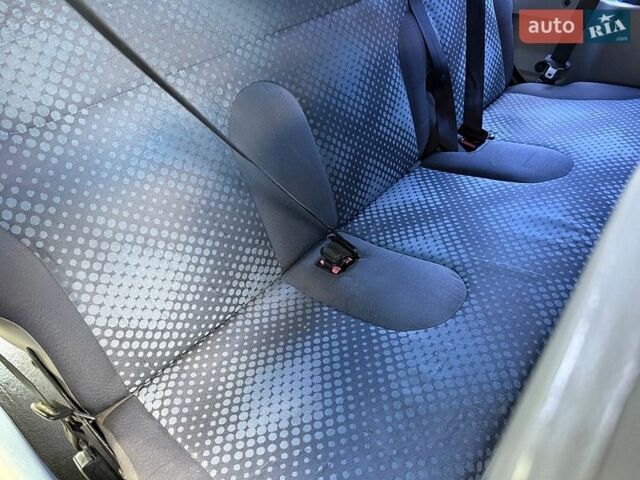 Синий Рено Трафик, объемом двигателя 2 л и пробегом 290 тыс. км за 9200 $, фото 47 на Automoto.ua