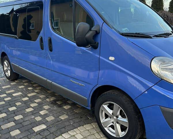 Синій Рено Трафік, об'ємом двигуна 2 л та пробігом 471 тис. км за 8650 $, фото 2 на Automoto.ua