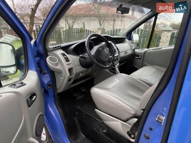 Синій Рено Трафік, об'ємом двигуна 2 л та пробігом 315 тис. км за 10900 $, фото 8 на Automoto.ua