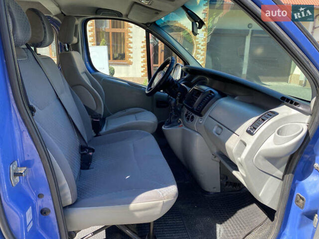 Синий Рено Трафик, объемом двигателя 2 л и пробегом 360 тыс. км за 8600 $, фото 7 на Automoto.ua
