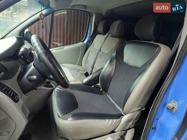 Рено Трафик 2010 в Львове на Automoto.ua Синий Рено Трафик, объемом двигателя 2 л и пробегом 287 тыс. км за 10900 $, фото 17 на Automoto.ua