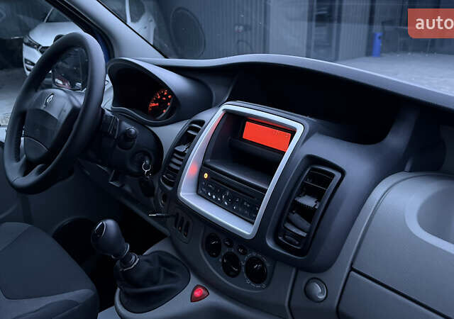 Синій Рено Трафік, об'ємом двигуна 2 л та пробігом 260 тис. км за 11750 $, фото 23 на Automoto.ua