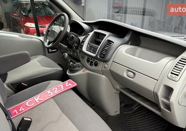 Синий Рено Трафик, объемом двигателя 2 л и пробегом 280 тыс. км за 10999 $, фото 12 на Automoto.ua