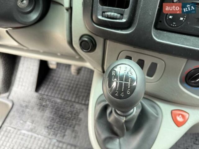 Синий Рено Трафик, объемом двигателя 2 л и пробегом 362 тыс. км за 9999 $, фото 38 на Automoto.ua