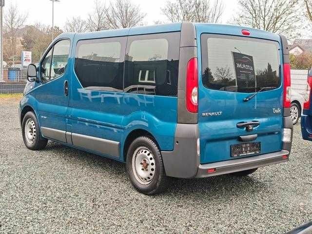 Синій Рено Трафік, об'ємом двигуна 2.5 л та пробігом 100 тис. км за 9500 $, фото 7 на Automoto.ua