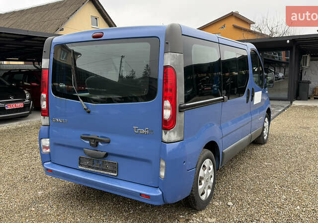 Синий Рено Трафик, объемом двигателя 2 л и пробегом 280 тыс. км за 10999 $, фото 7 на Automoto.ua