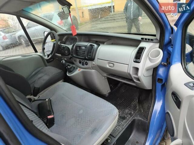 Синий Рено Трафик, объемом двигателя 2 л и пробегом 361 тыс. км за 8600 $, фото 8 на Automoto.ua