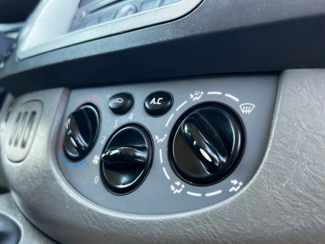 Синій Рено Трафік, об'ємом двигуна 2 л та пробігом 170 тис. км за 7800 $, фото 17 на Automoto.ua