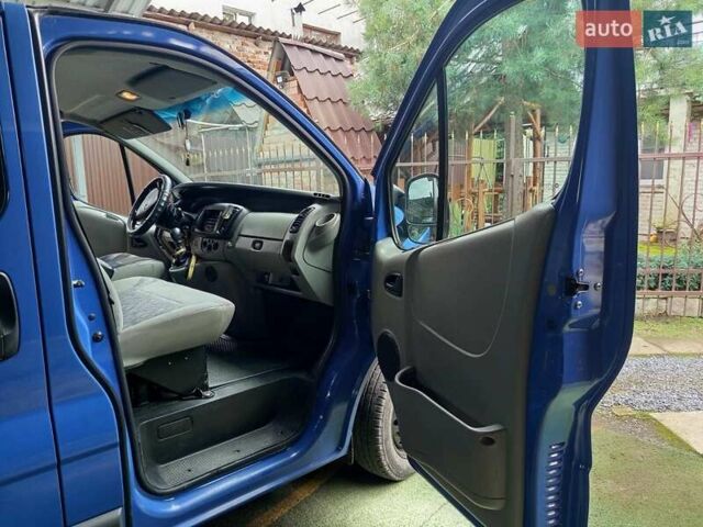 Рено Трафик 2010 в Львове на Automoto.ua Синий Рено Трафик, объемом двигателя 2 л и пробегом 287 тыс. км за 10900 $, фото 11 на Automoto.ua
