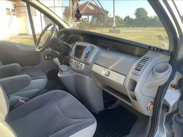 Синій Рено Трафік, об'ємом двигуна 2 л та пробігом 200 тис. км за 7300 $, фото 18 на Automoto.ua