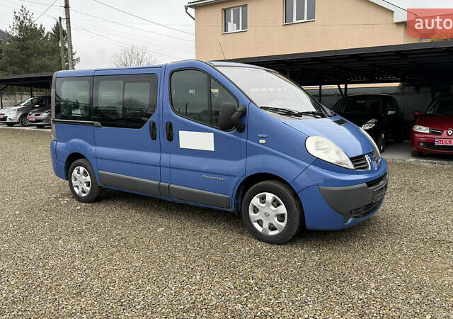 Синий Рено Трафик, объемом двигателя 2 л и пробегом 280 тыс. км за 10999 $, фото 5 на Automoto.ua