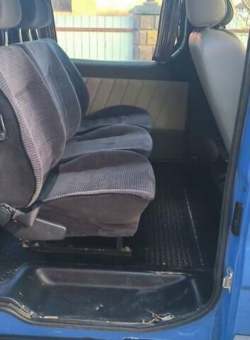 Синий Рено Трафик, объемом двигателя 2 л и пробегом 464 тыс. км за 12000 $, фото 6 на Automoto.ua