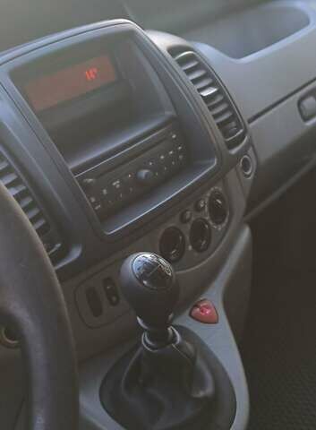 Синій Рено Трафік, об'ємом двигуна 2 л та пробігом 464 тис. км за 11200 $, фото 10 на Automoto.ua