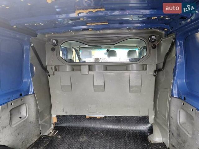 Синий Рено Трафик, объемом двигателя 2 л и пробегом 361 тыс. км за 8600 $, фото 6 на Automoto.ua