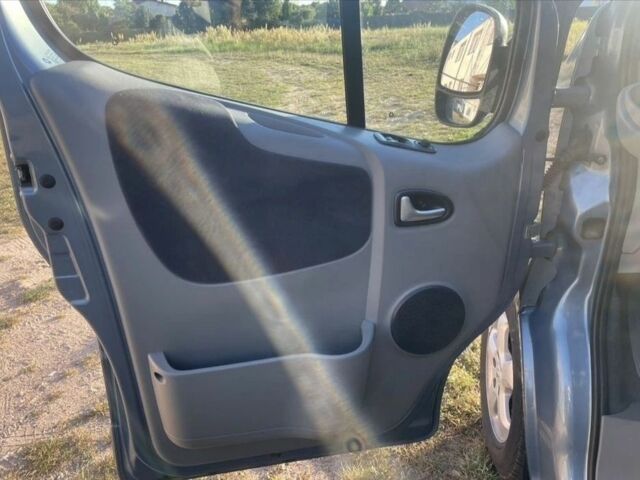 Синій Рено Трафік, об'ємом двигуна 2 л та пробігом 200 тис. км за 7300 $, фото 16 на Automoto.ua