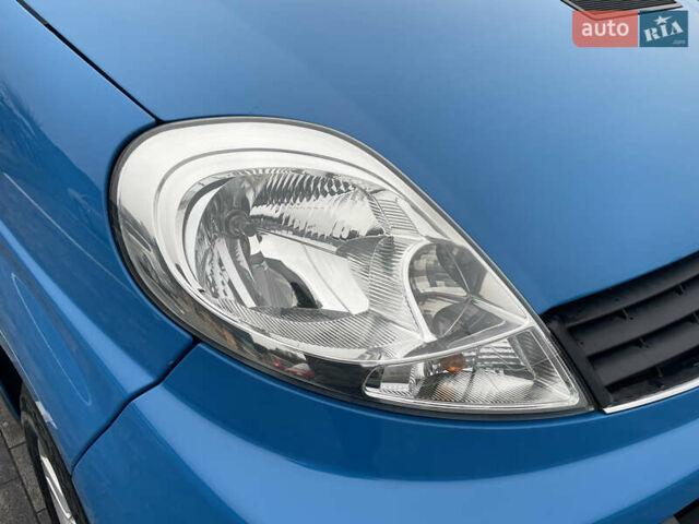 Синій Рено Трафік, об'ємом двигуна 2 л та пробігом 118 тис. км за 15200 $, фото 68 на Automoto.ua