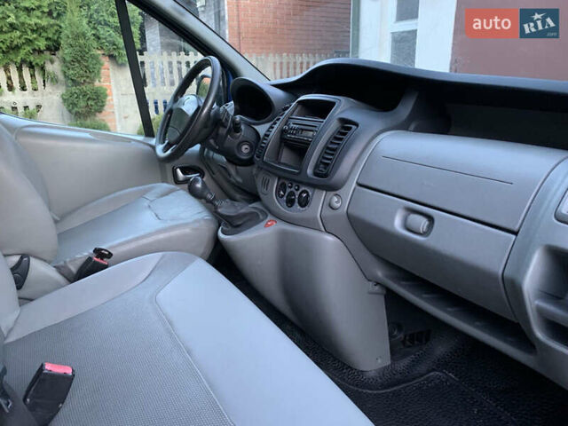 Синий Рено Трафик, объемом двигателя 2 л и пробегом 280 тыс. км за 12300 $, фото 11 на Automoto.ua