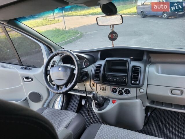 Синій Рено Трафік, об'ємом двигуна 2.5 л та пробігом 243 тис. км за 13600 $, фото 62 на Automoto.ua