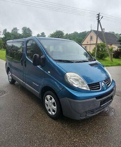 Синій Рено Трафік, об'ємом двигуна 2 л та пробігом 180 тис. км за 11000 $, фото 5 на Automoto.ua