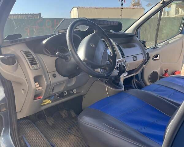 Синий Рено Трафик, объемом двигателя 2.46 л и пробегом 271 тыс. км за 13400 $, фото 16 на Automoto.ua