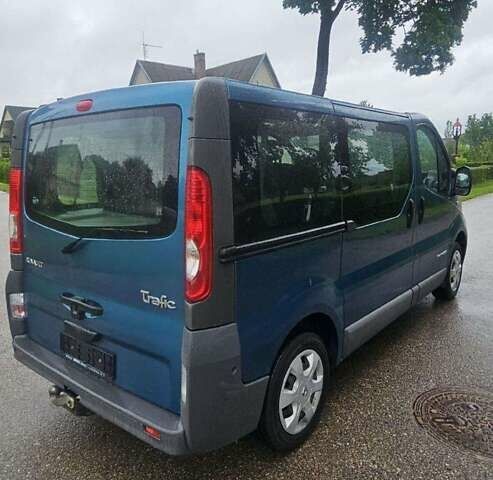 Синій Рено Трафік, об'ємом двигуна 2 л та пробігом 180 тис. км за 11000 $, фото 3 на Automoto.ua
