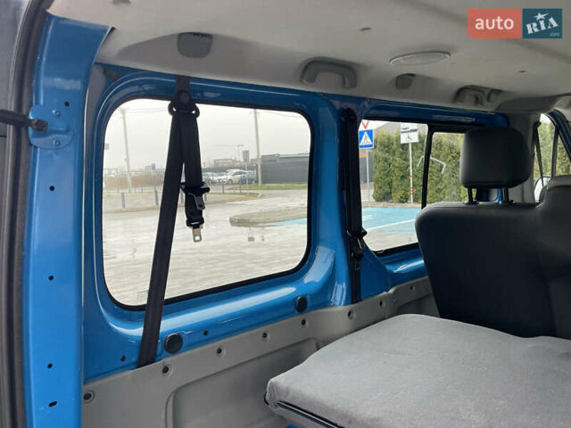 Синій Рено Трафік, об'ємом двигуна 2 л та пробігом 118 тис. км за 15200 $, фото 37 на Automoto.ua